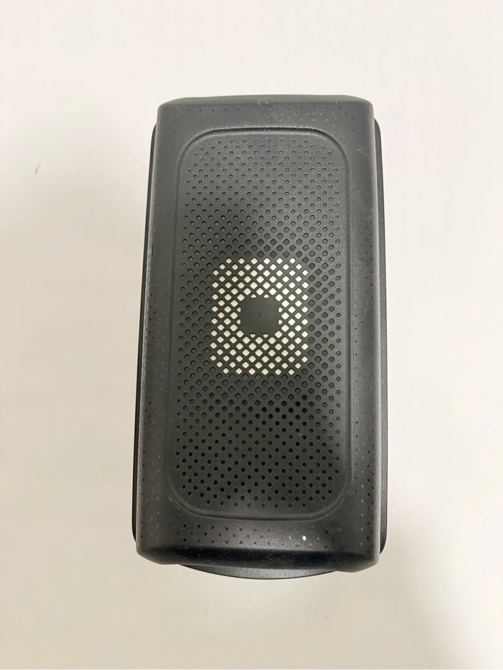Tupperware BreadSmart Bread Keepers Junior Black & White 2
